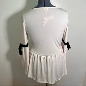 Cupio Women's Size Medium Blouse Cream V-Neck Peplum Hem Black‎ Bows Sleeves thumbnail 5