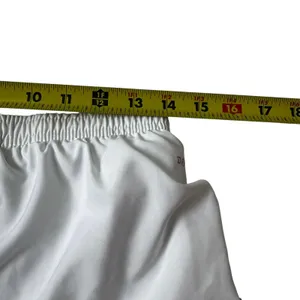 Nike White Athletic Sporty Shorts Women's Size Medium | 18-21 thumbnail 5