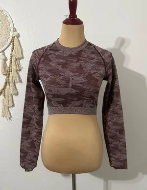 Cropped Top thumbnail 1