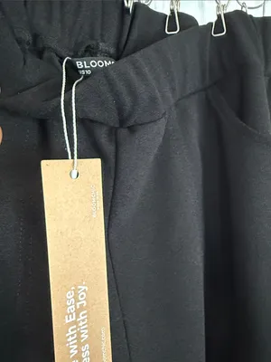 BloomChic Black Wide thumbnail 2