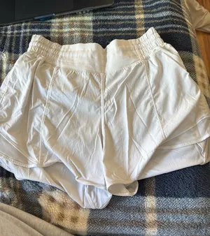 Lululemon Shorts thumbnail 1