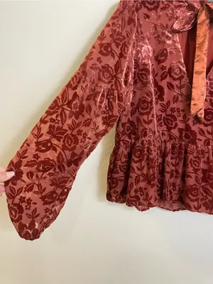 Anthropologie Rust Floral Velvet Tie-Neck Long Sleeve Peplum Blouse Size Medium thumbnail 5