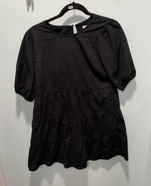 Abercrombie & Fitch Tiered Mini Dress Small Black Cotton Puff Sleeve Keyhole thumbnail 1