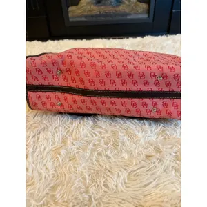 Vintage Dooney & Bourke DB Monogram Purse Bag Top Handle Pink Red Leather‎ Trim thumbnail 6