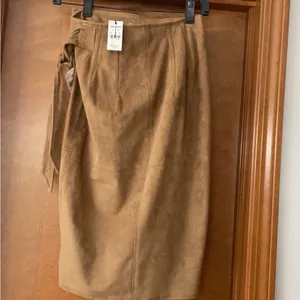 Express suede wrap pencil skirt brand new size 0 thumbnail 4
