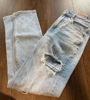 American Eagle Mom Straight Jeans thumbnail 1