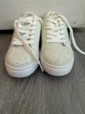Madden Girl Jeena White Rhinestone Sneakers Size 7.5 NWOT thumbnail 2