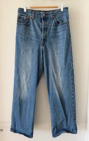 Levi's Levi Strauss Ribcage Straight Ankle Jeans Medium Wash thumbnail 1