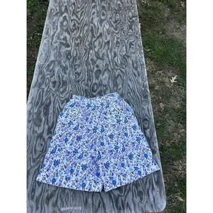 Vintage Prestwyck Womens‎ Shorts Small White Blue Floral Cotton Cottage Spring thumbnail 6