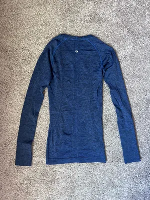 Lululemon Long Sleeve thumbnail 2