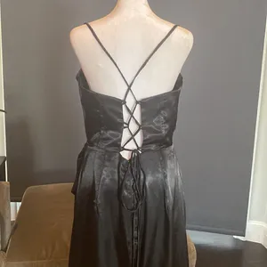 Women’s Black Full Length Prom Party Dress Criss Cross Straps & Leg Slit Size 10 thumbnail 5