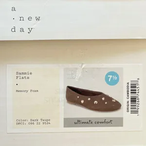 A New Day Sammie Studded Ballet Flats Dark Taupe Memory Foam 7.5 NEW thumbnail 6