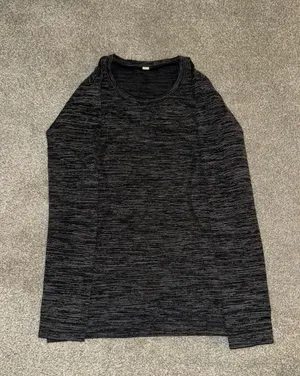 Lululemon Swiftly Tech Long Sleeve thumbnail 2