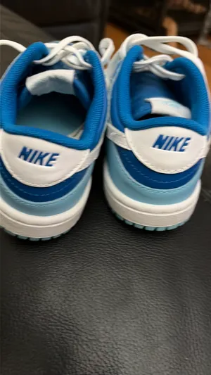 Nike sneakers  size 10 thumbnail 3