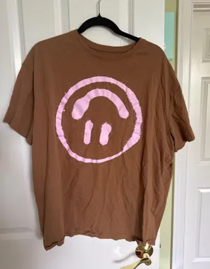 Brown cropped target tshirt  thumbnail 1