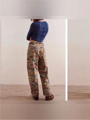 NWOT Free People We The Free Moxie Printed Low-Slung Barrel Jeans Green Camo 29 thumbnail 8