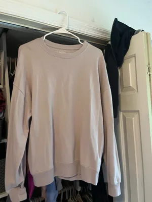 Crewneck Hollister thumbnail 1