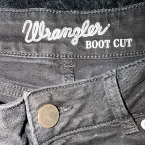 Wrangler Women’s Western Bootcut Black Jeans 11/30. thumbnail 4