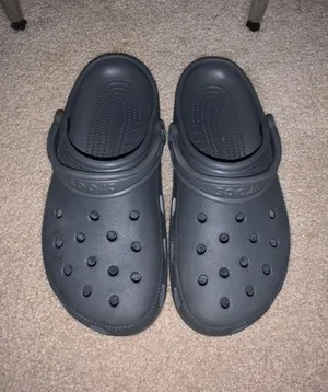Gray Crocs thumbnail 1
