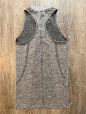 Lululemon 2 Swiftly Speed Sleeveless‎ Henley Heather Gray Workout Gym Yoga Top thumbnail 2