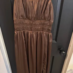 Abercrombie Medium Brown Shocked Satin Slit Sleeveless Elegant Maxi Dress thumbnail 2