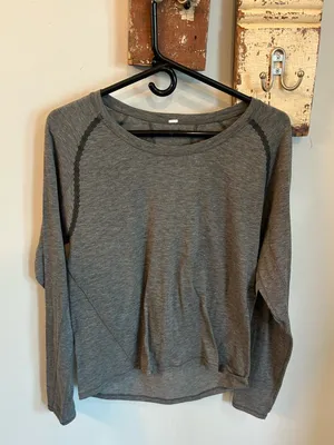Lululemon Womens Criss Cross Longsleeve Tee | Heathered Grey thumbnail 2