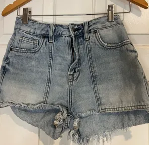Altar’d State Y2K Light Wash Distressed Denim Shorts XS Frayed Hem Festival Core thumbnail 1