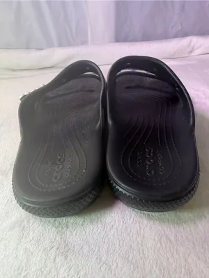 CROCS Black Daisy-Print Dual-Strap Kids Sandals thumbnail 7