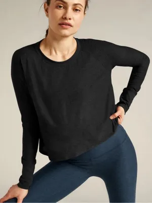 Beyond Yoga Women's
Featherweight Daydreamer Black Charcoal Pullover Medium thumbnail 1