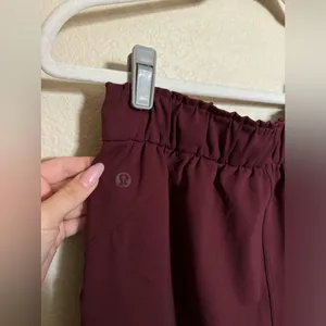 Lululemon Keep Moving‎ 7/8 Pant Size 4 in Red Cassis thumbnail 5