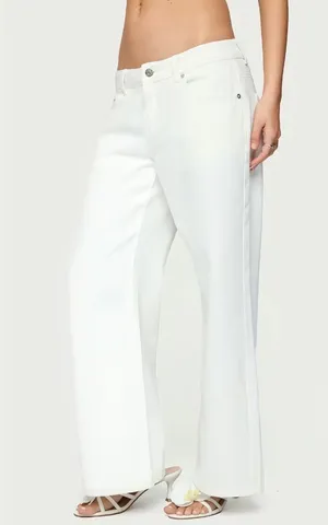Edikted Petite Low-Rise Jeans thumbnail 3
