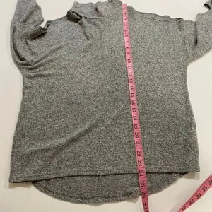 Hummingbird Gray Mock Neck Long Sleeve Top – Soft Knit Basic Size L thumbnail 5