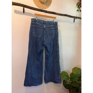 Old Navy Extra High Rise Wide Leg Denim Secret Pockets Jeans Size 12 thumbnail 7
