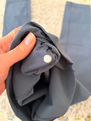 Lululemon Wunder Under Leggings 23” thumbnail 3