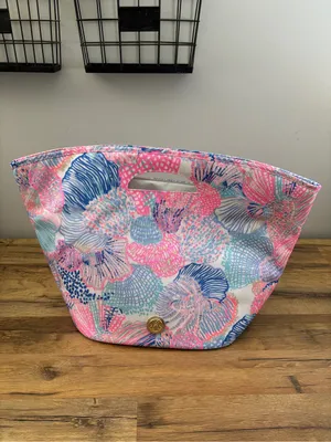 Lilly Pulitzer Roar of the Seas Cooler Tote Bag Seashell Pattern Pink Blue NEW thumbnail 2