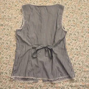A New Day Medium Striped Sleeveless Button Down Blouse thumbnail 2