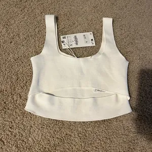 ZARA White cut out crop top never worn thumbnail 2