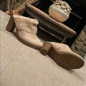Hunter Creme Fur Clog Mules Size 8 thumbnail 7