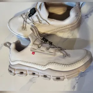 On Cloud On-running thumbnail 7