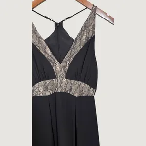 BCBGeneration Black Lace Trim T-Strap Back Chiffon Maxi Dress Size 4 thumbnail 10