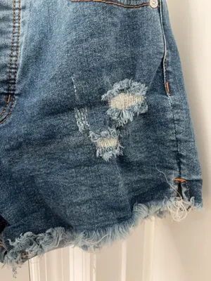 We The Free Size 29 High Rise Distressed Raw Hem Denim Shorts thumbnail 2