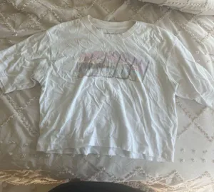 American Eagle Outfitters Tee thumbnail 1