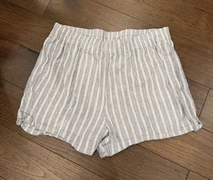Old Navy Blue and White Striped Casual Women's Shorts Large - C73-012 thumbnail 1