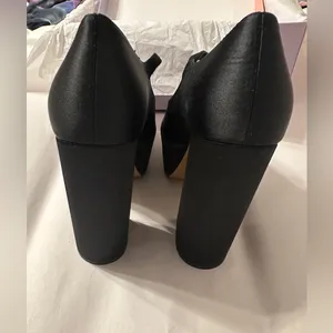 Lisa Vicky Black Satin Platform Heels - NIB - Size 7.5 thumbnail 9