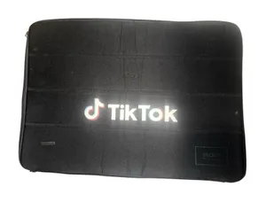 Official TikTok Solo New York Laptop Case 15" Padded Sleeve Black Zipper Pouch thumbnail 1