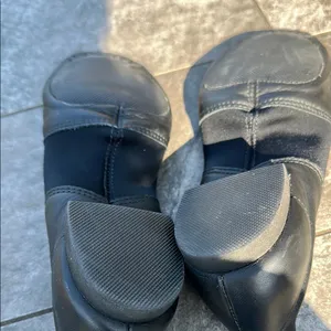 Capezio Black leather jazz shoes thumbnail 2
