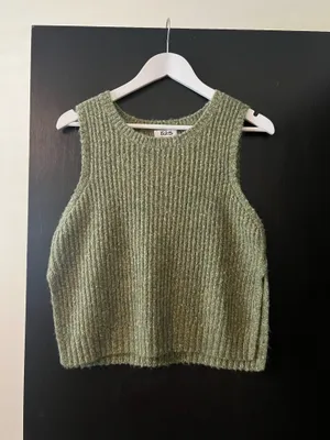525 America Revolve Green Knit Top thumbnail 4