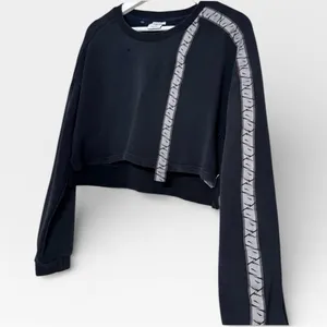 Gymshark Crop Pullover Schwarz 24/7 Cropped Black Crewneck Medium thumbnail 1