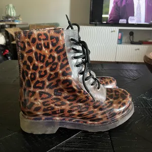 Source Unknown Leopard Print Lace-Up Combat Rain Boots Size 6 Women’s EUC thumbnail 4