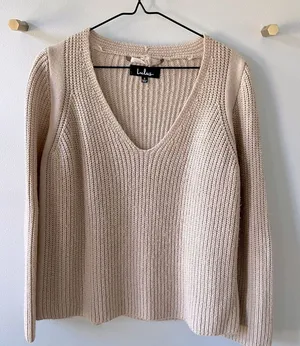 Lulus V-neck sweater thumbnail 1